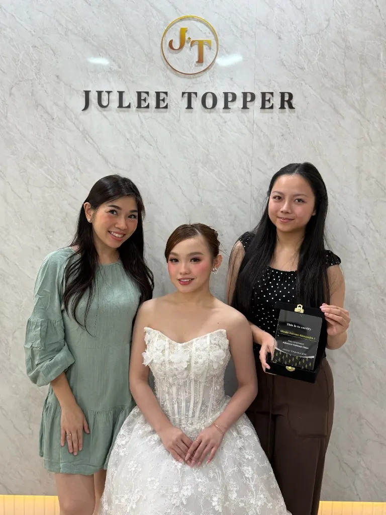 Julee Topper makeup class