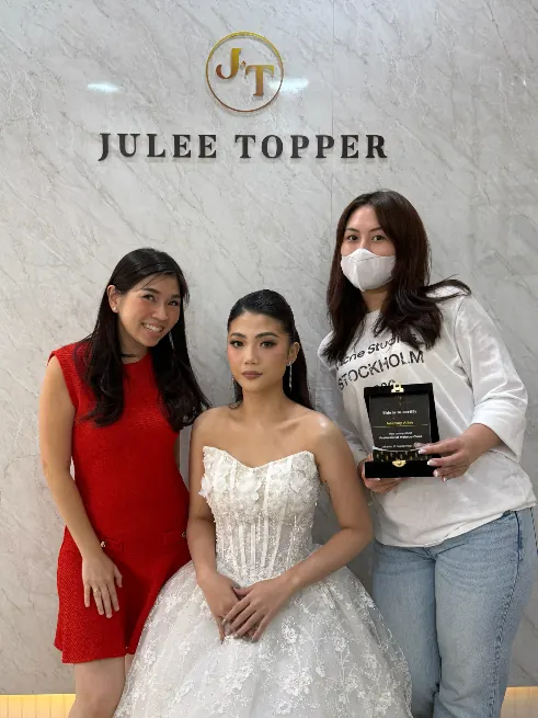 Julee Topper makeup class