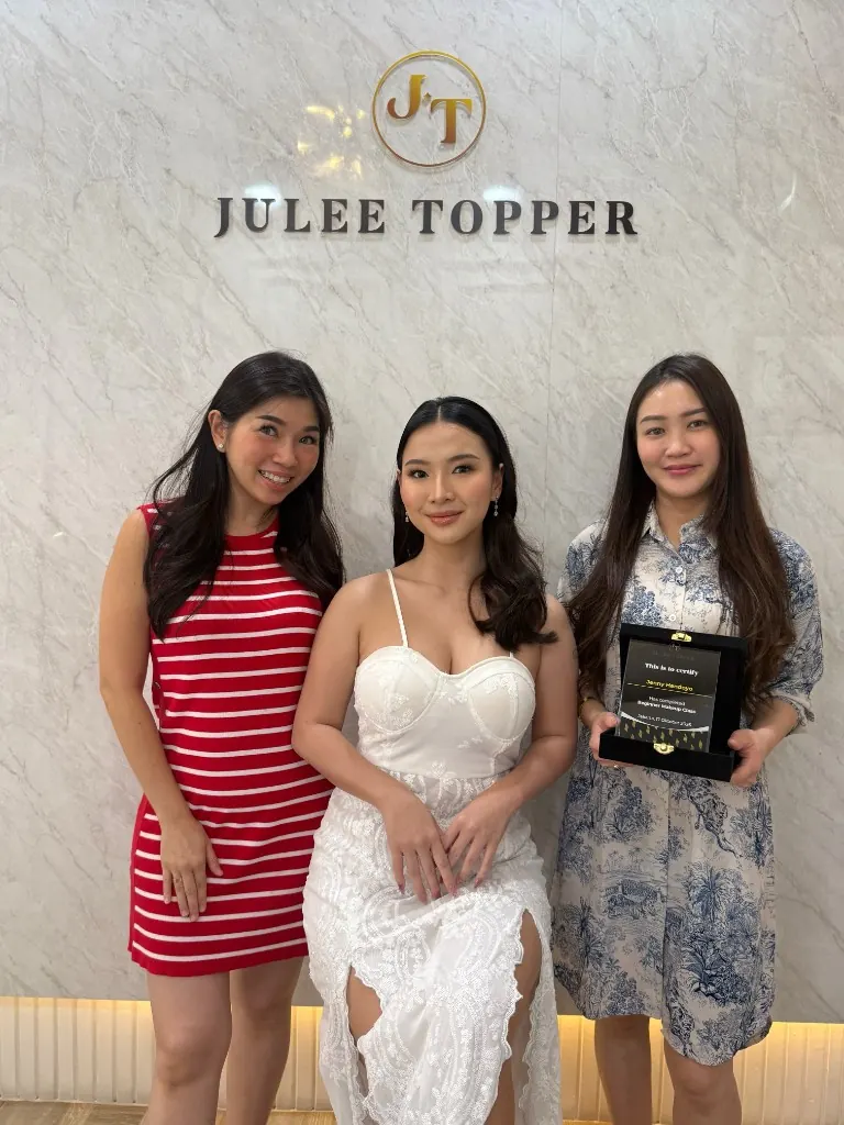 Julee Topper makeup class